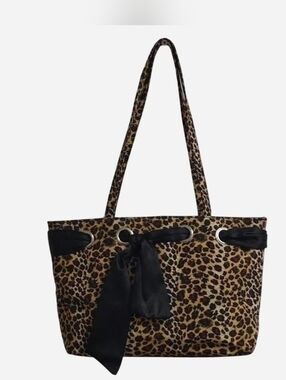 Chic Leopard Print Tote with Black Details
